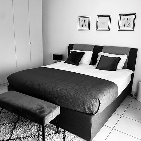 Luxury Penthouse Apartment With 3 Balconies -2 Bedrooms -Petrus View & Parking Luxemburgo Exterior foto