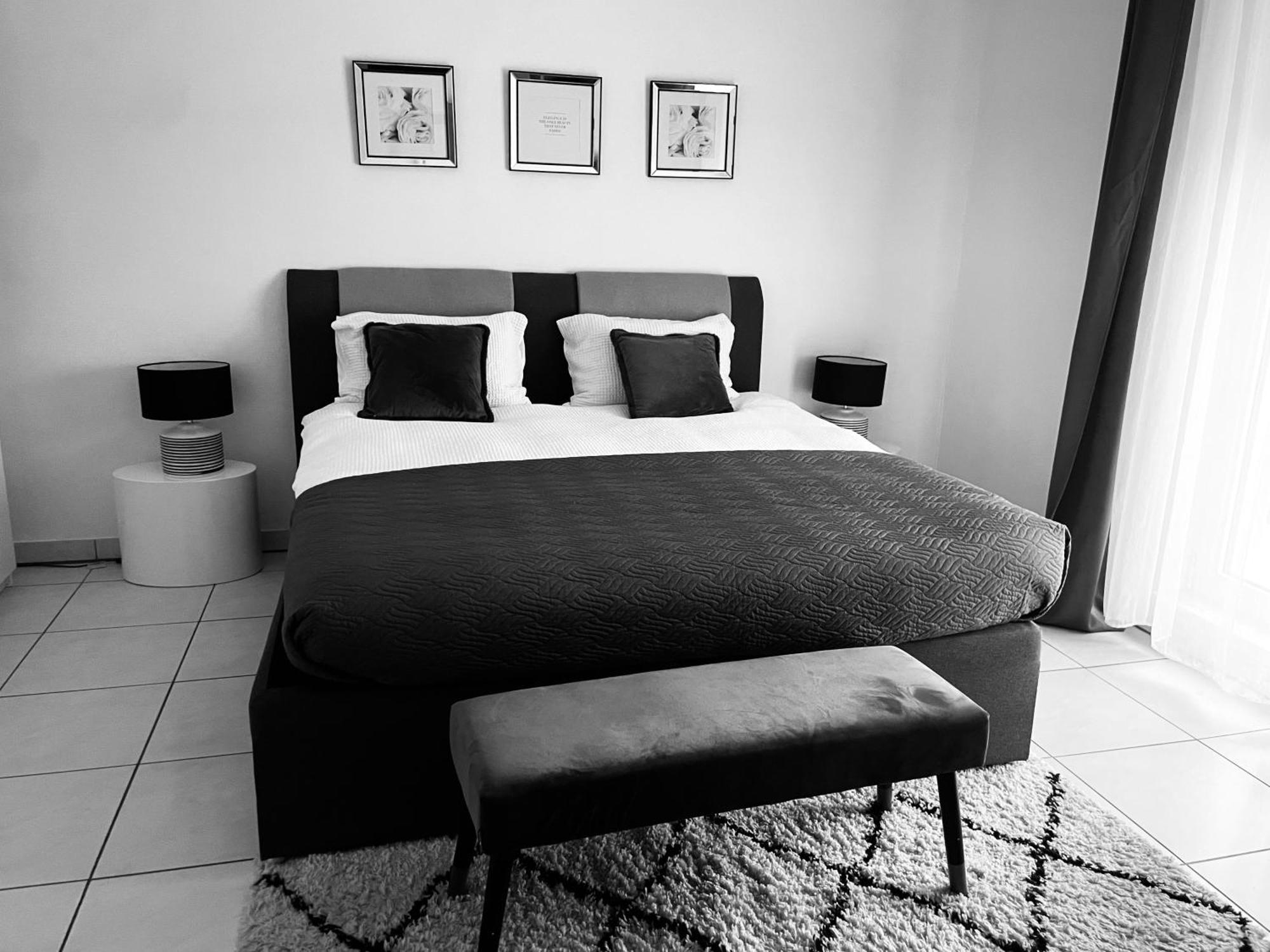 Luxury Penthouse Apartment With 3 Balconies -2 Bedrooms -Petrus View & Parking Luxemburgo Exterior foto